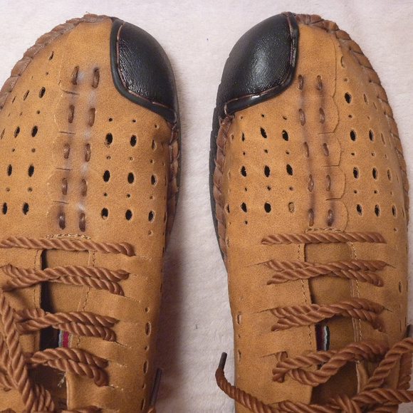 Sandals Men 9.5 Exclusive Moccasins Loafers Comfort Soft Perforated - Picture 6 of 8